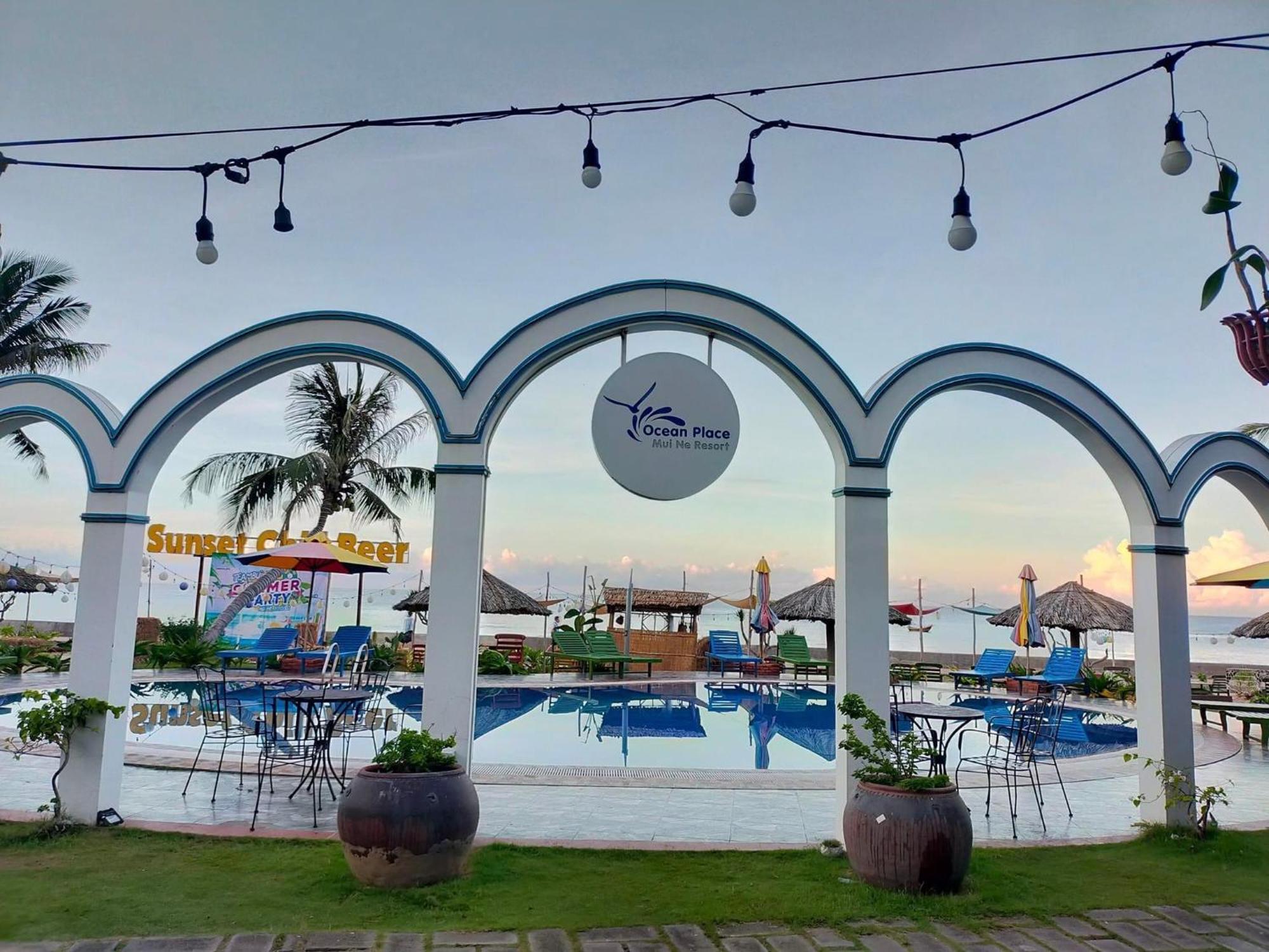Ocean Place Resort Mui Ne Exterior photo